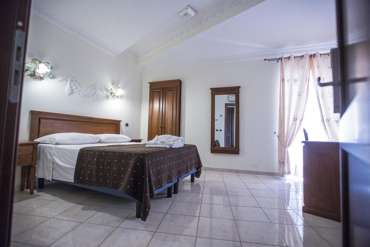 רומא Hotel De Monti מראה חיצוני תמונה