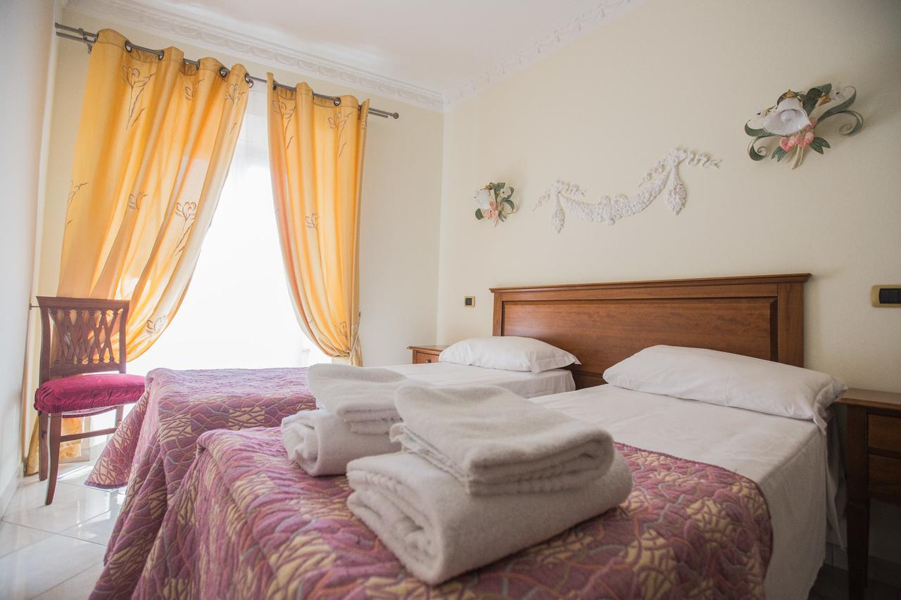 רומא Hotel De Monti מראה חיצוני תמונה