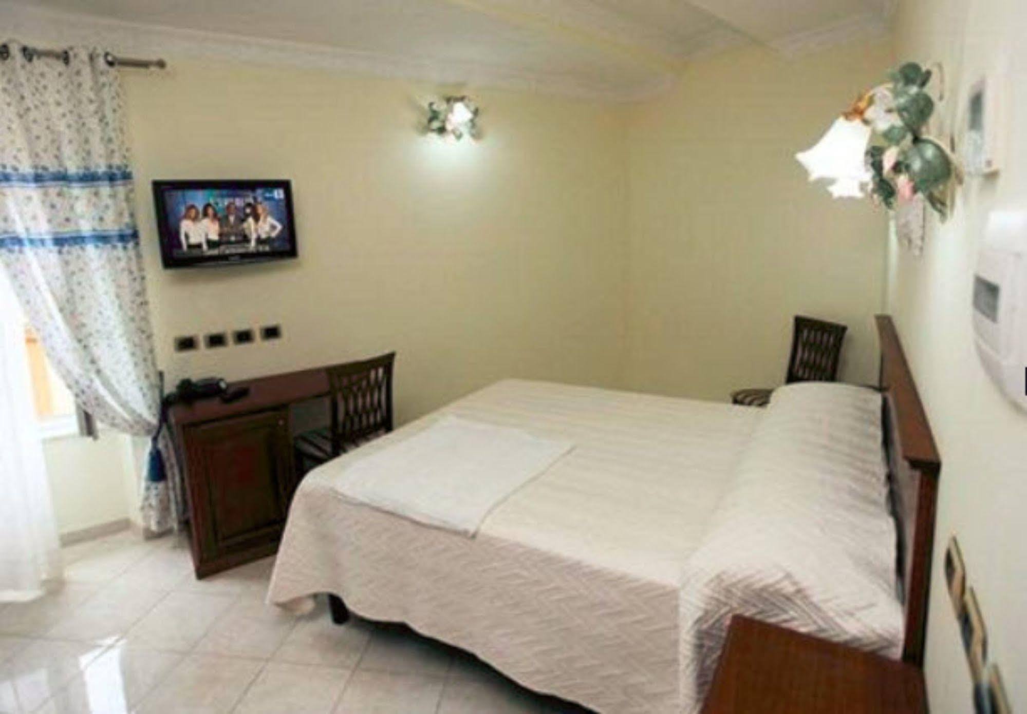 רומא Hotel De Monti מראה חיצוני תמונה