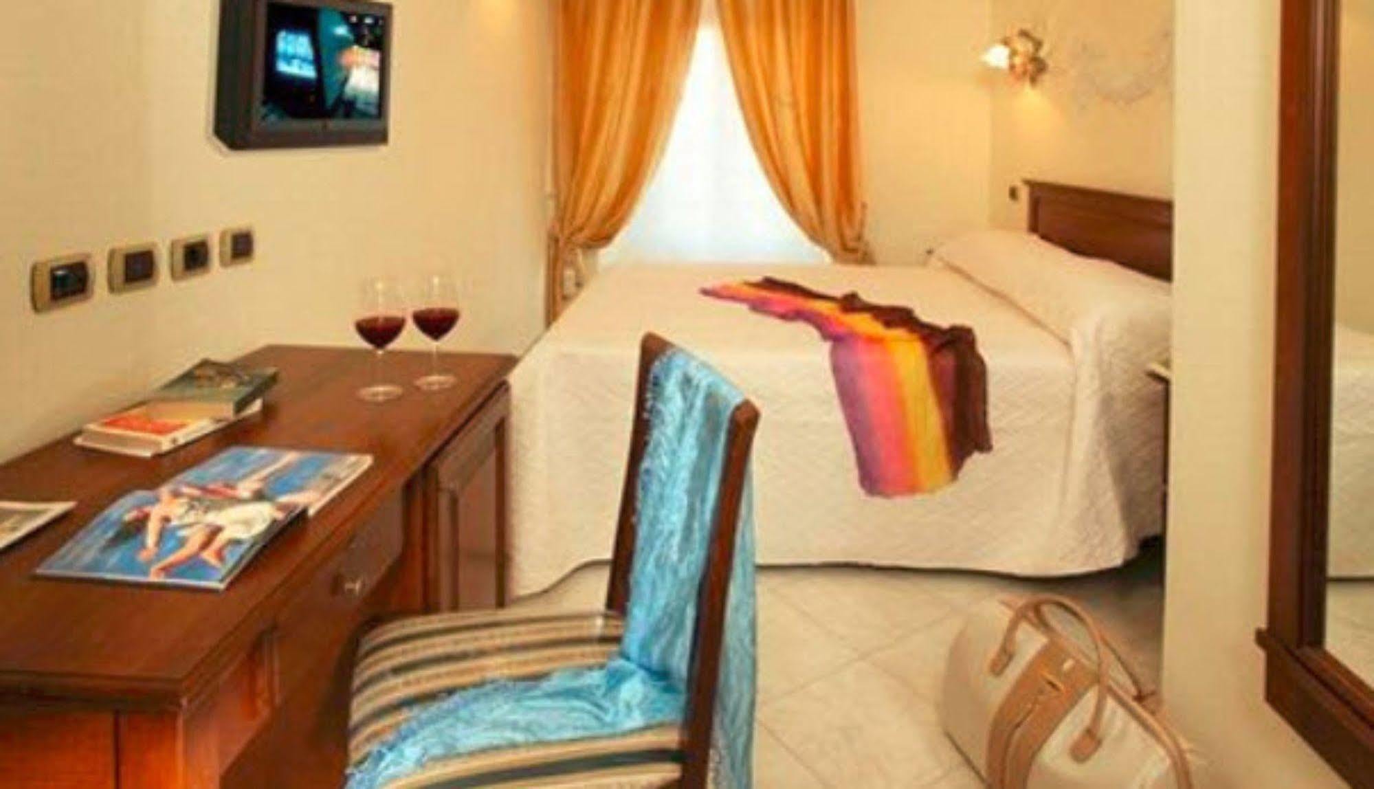 רומא Hotel De Monti מראה חיצוני תמונה